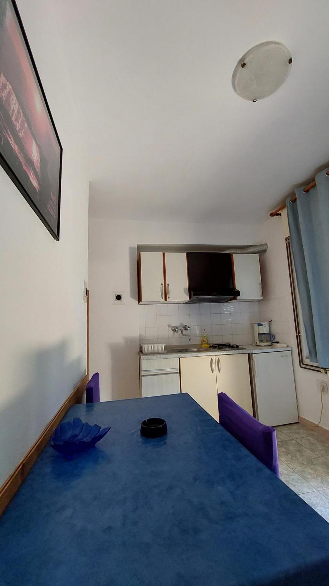 Apartments Drazica クルク 部屋 写真